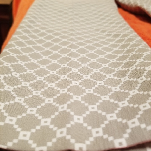 Banana Republic Hampton Pants (capri) - Picture 2 of 4